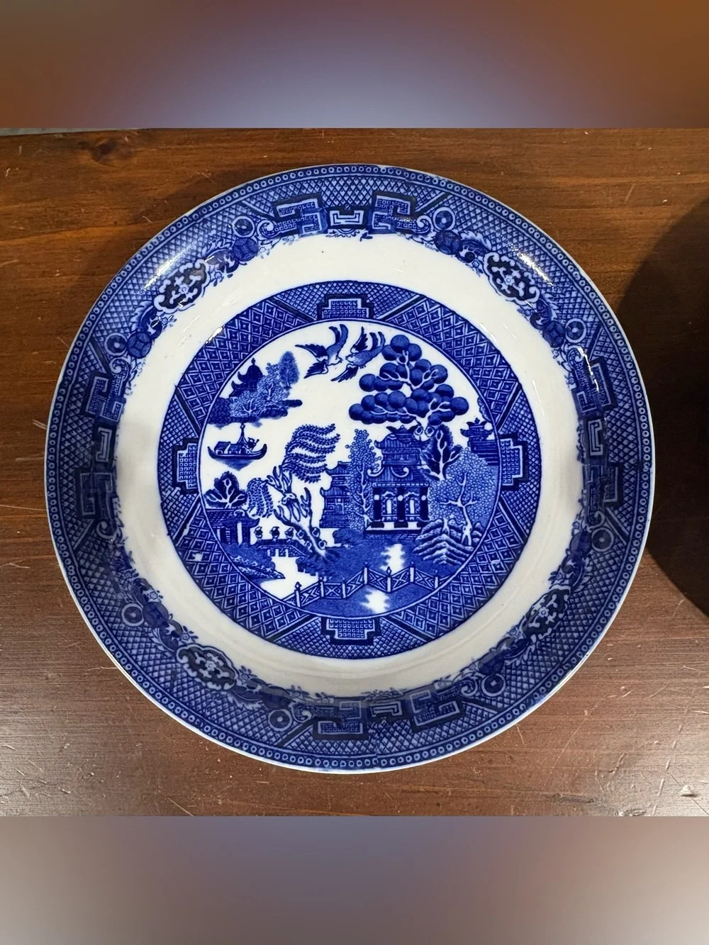 Allerton’s Ltd. Blue Willow Shallow Soup Bowls Blue and White Chinoiserie. Set 4